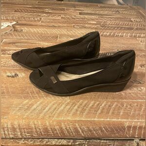 Anne Klein wedge heels sz 7.5